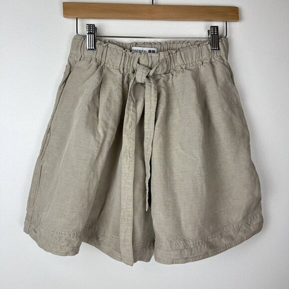 Uniqlo Pants - Uniqlo JW Anderson Womens XS Tan Pleated Drawstring Linen Rayon Paperbag Shorts‎
